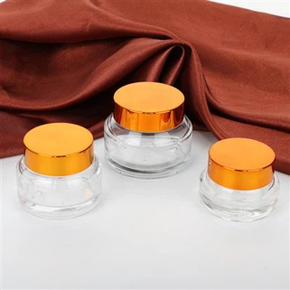 Упаковка косметических бутылок